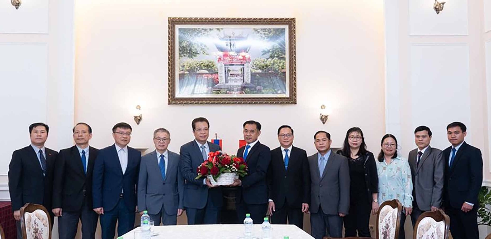 Đại sứ quán Lào tại Nga chúc mừng kỷ niệm 77 năm Quốc khánh Việt Nam