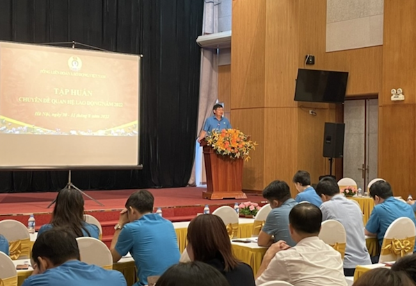 Nâng cao nhận thức cho cán bộ Công đoàn về quan hệ lao động