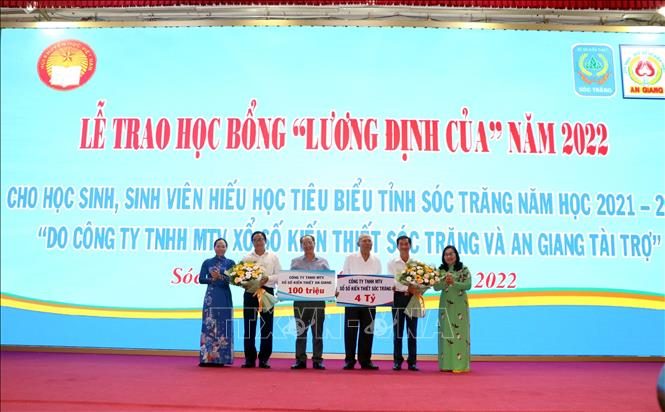 Trao học bổng Lương Định Của cho hơn 500 sinh viên, học sinh tiêu biểu