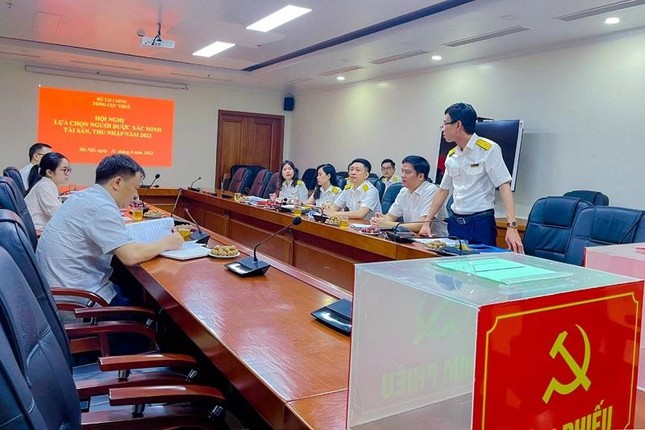 Bốc thăm chọn 71 cán bộ, công chức ngành Thuế thực hiện xác minh tài sản, thu nhập