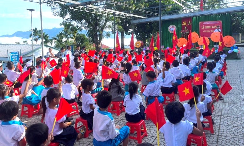 Hơn 350 000 học sinh các cấp Quảng Nam tham dự Lễ khai giảng