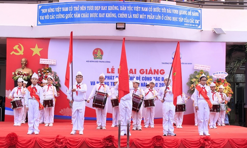 Phát động chủ đề công tác Đội và phong trào thiếu nhi năm học mới