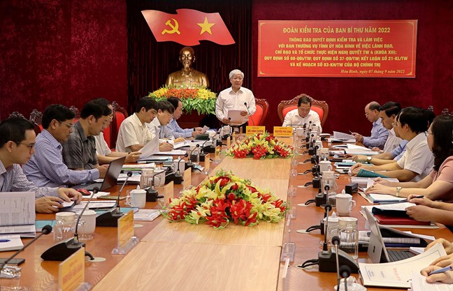 Kiểm tra công tác xây dựng, chỉnh đốn Đảng tại tỉnh Hòa Bình