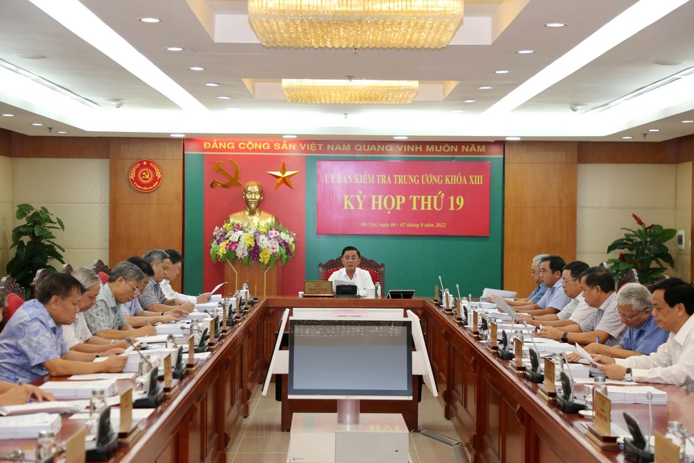 Kỳ họp thứ 19 của Ủy ban Kiểm tra Trung ương