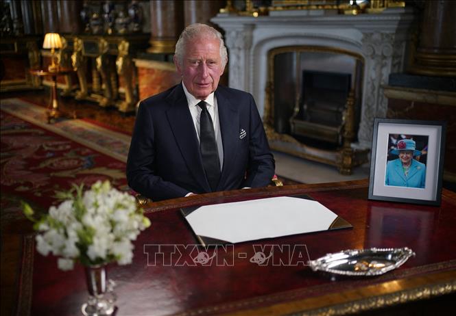 Vua Charles III chính thức kế vị ngai vàng Vương quốc Anh