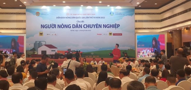 Xây dựng nông dân Việt Nam văn minh, chuyên nghiệp