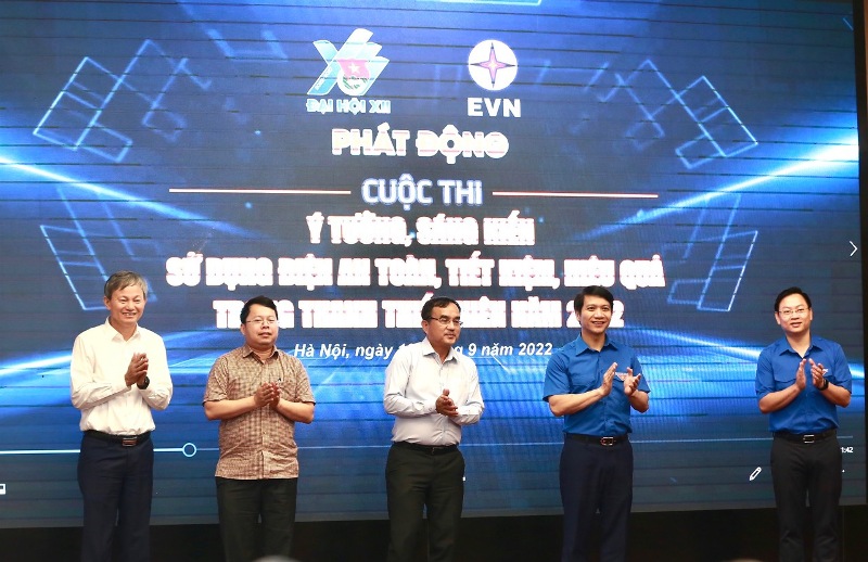 Thanh thiếu niên cùng đề xuất ý tưởng sử dụng tiết kiệm điện