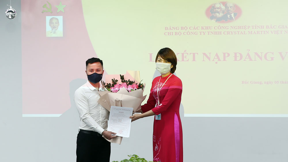 Bắc Giang Tăng cường củng cố, xây dựng tổ chức đảng và nâng cao chất lượng đội ngũ đảng viên