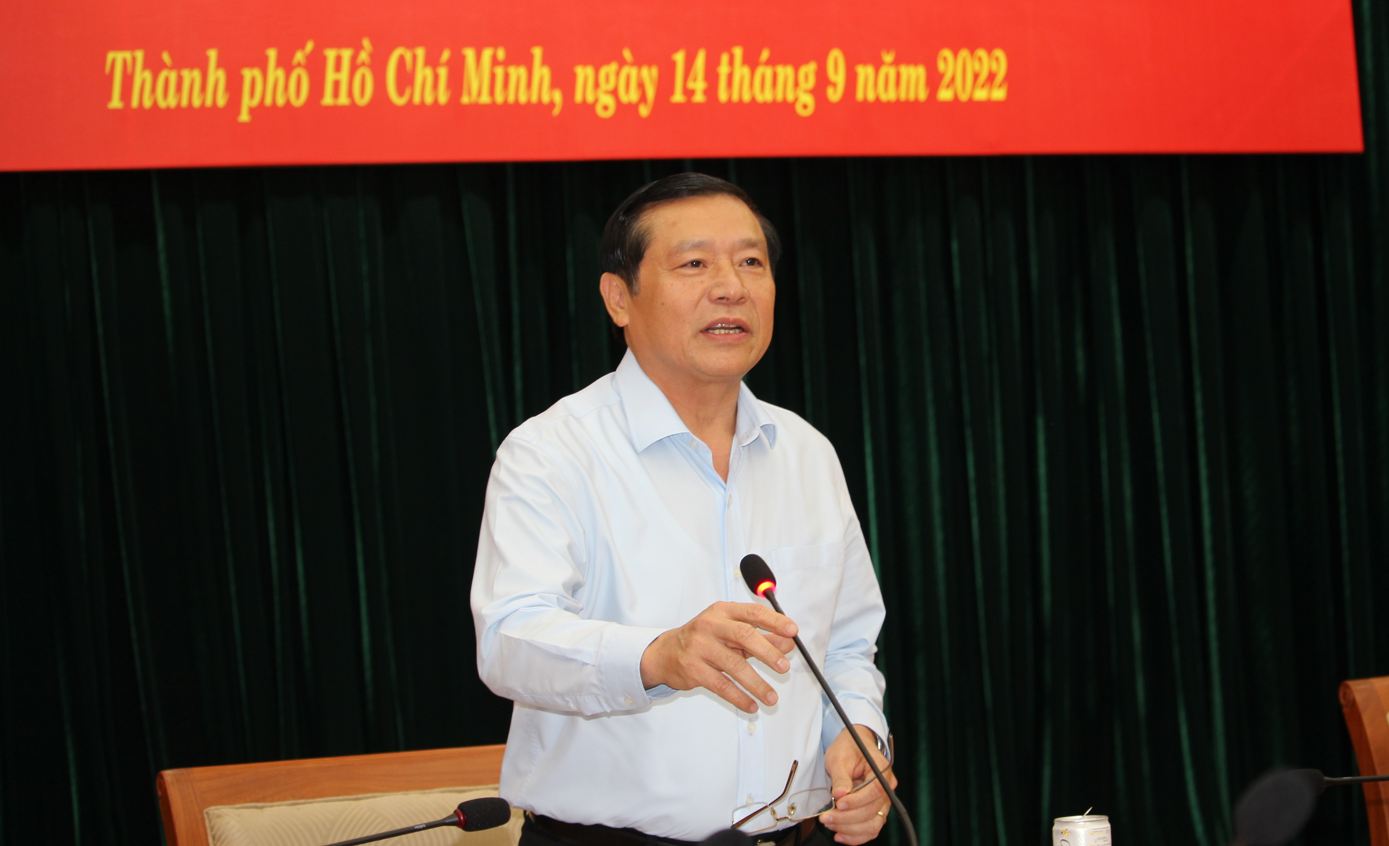 Cần sớm ban hành các quy định về ứng xử, phát ngôn của đảng viên trên môi trường mạng
