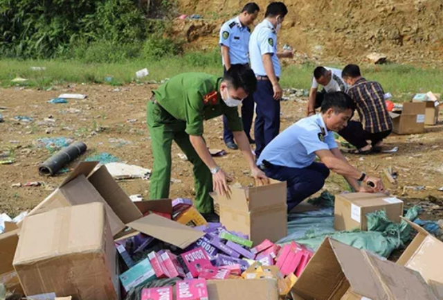 5 000 sản phẩm thuốc lá điện tử nhập lậu từ Trung Quốc bị tiêu hủy