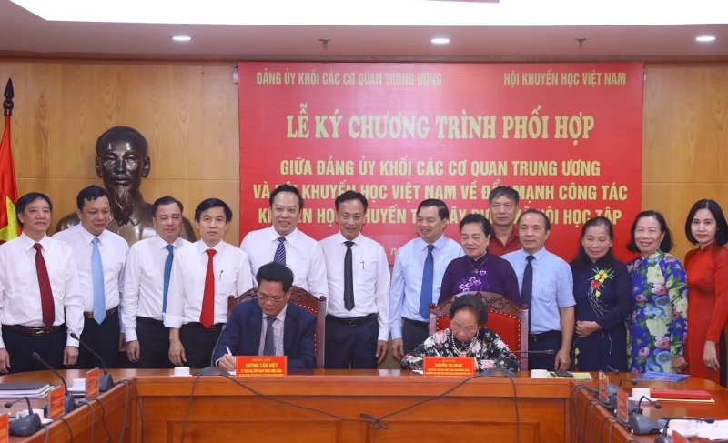 Đảng bộ Khối các cơ quan Trung ương Đẩy mạnh các hoạt động khuyến học, khuyến tài