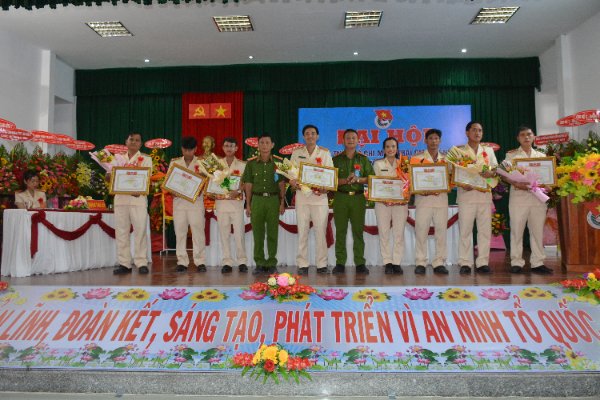 Trại giam Kênh 7 học tập và làm theo Bác