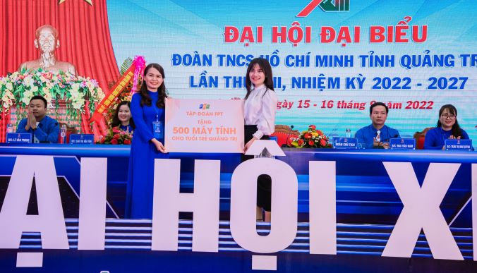 FPT tặng 500 máy tính cho tuổi trẻ Quảng Trị