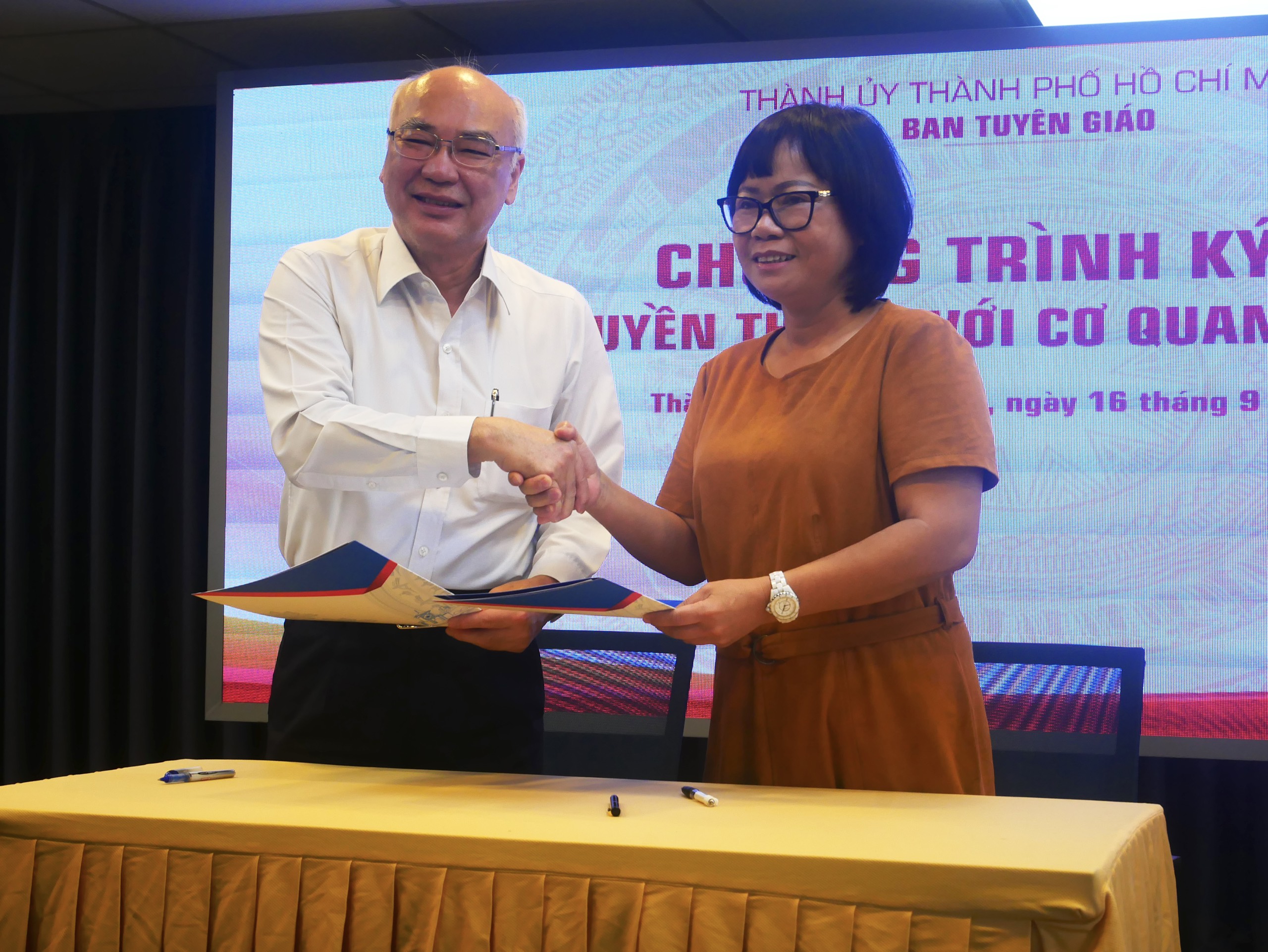 Phối hợp truyền thông để thúc đẩy phát triển kinh tế- xã hội TP Hồ Chí Minh