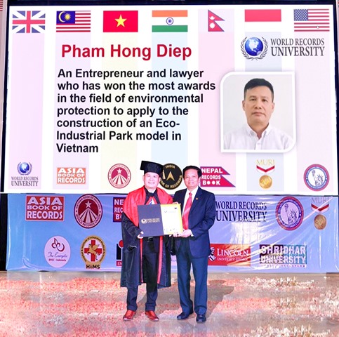 Viện Đại học kỷ lục thế giới Tôn vinh doanh nhân - Luật sư Phạm Hồng Điệp về bảo vệ môi trường