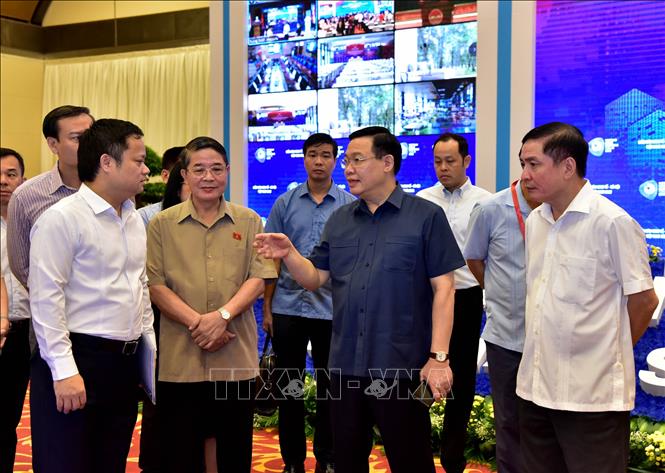 Chủ tịch Quốc hội kiểm tra công tác chuẩn bị tổ chức Diễn đàn Kinh tế - Xã hội