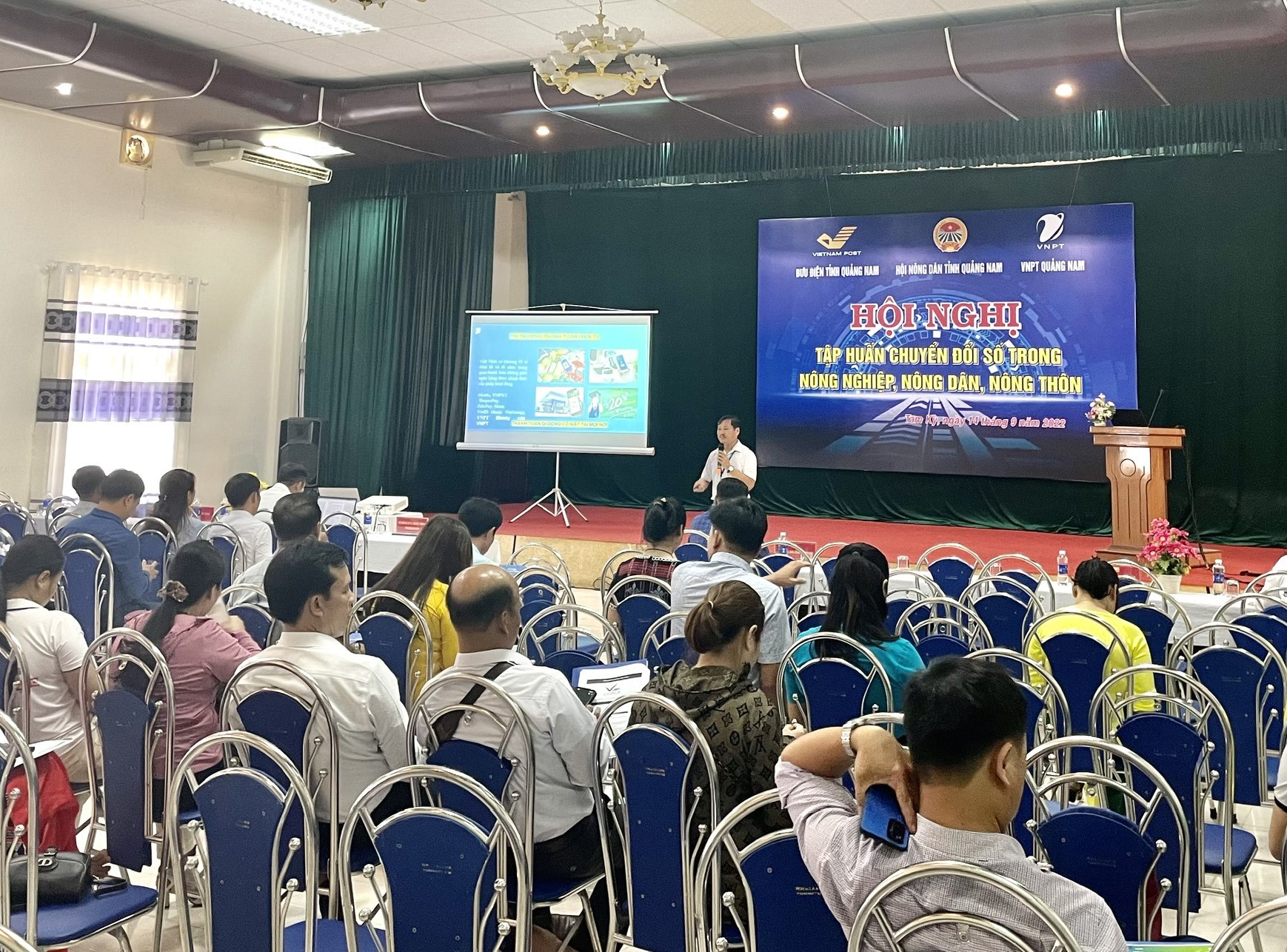 Quảng Nam Hỗ trợ 36 tỉ đồng cho các địa phương chuyển đổi số