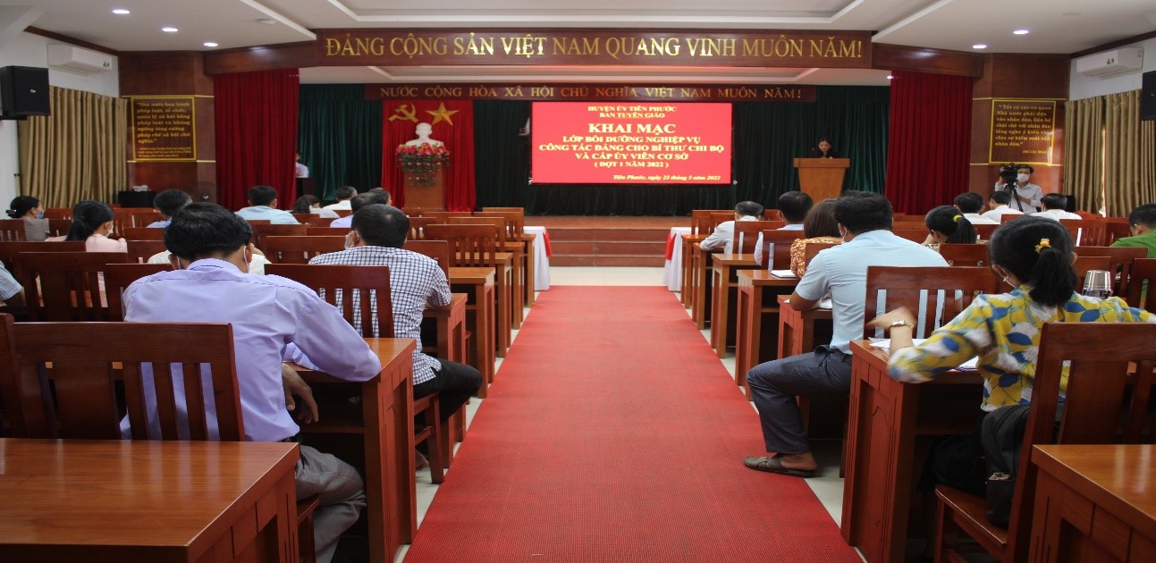 Huyện Tiên Phước tập trung công tác bồi dưỡng lý luận chính trị và nghiệp vụ