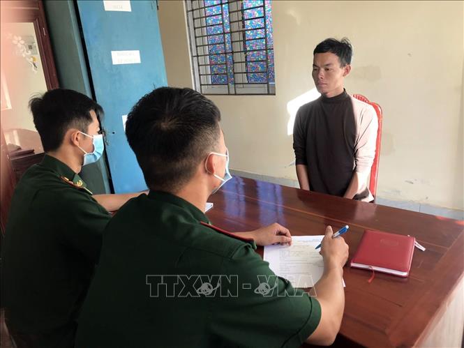 Kiên Giang Tiếp nhận 9 người nước ngoài trôi dạt trên biển được ngư dân cứu vớt