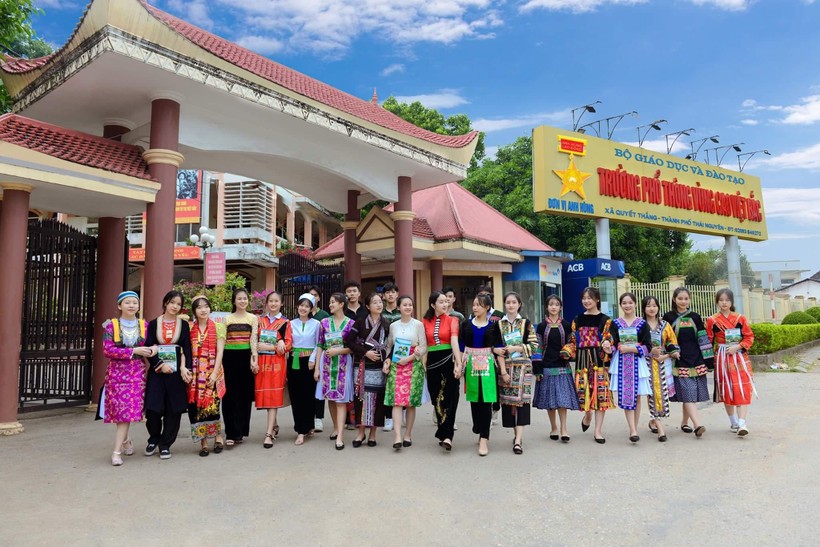 Chuyển 5 trường chuyên biệt về trực thuộc Ủy ban Dân tộc