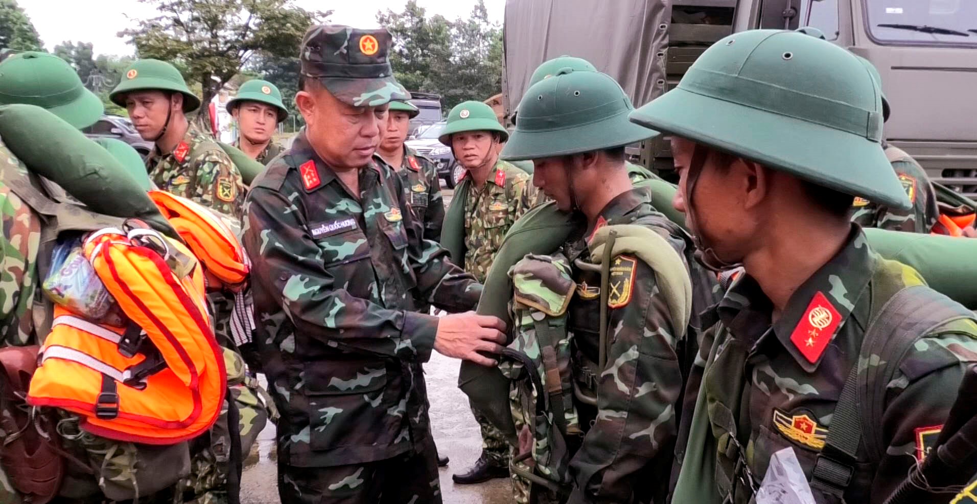 Kiểm tra công tác ứng phó bão Noru tại tỉnh Quảng Nam và Quảng Ngãi