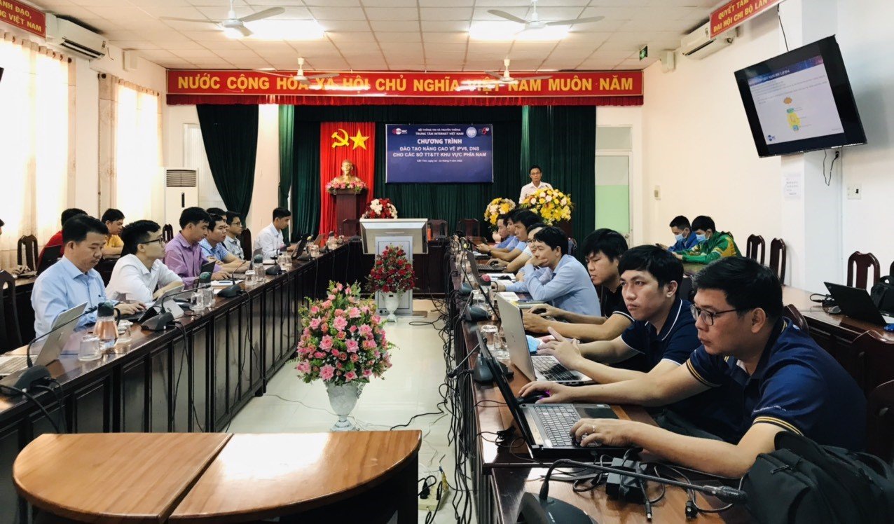 Thủ tục hành chính “lấy người dân doanh nghiệp làm trung tâm phục vụ”
