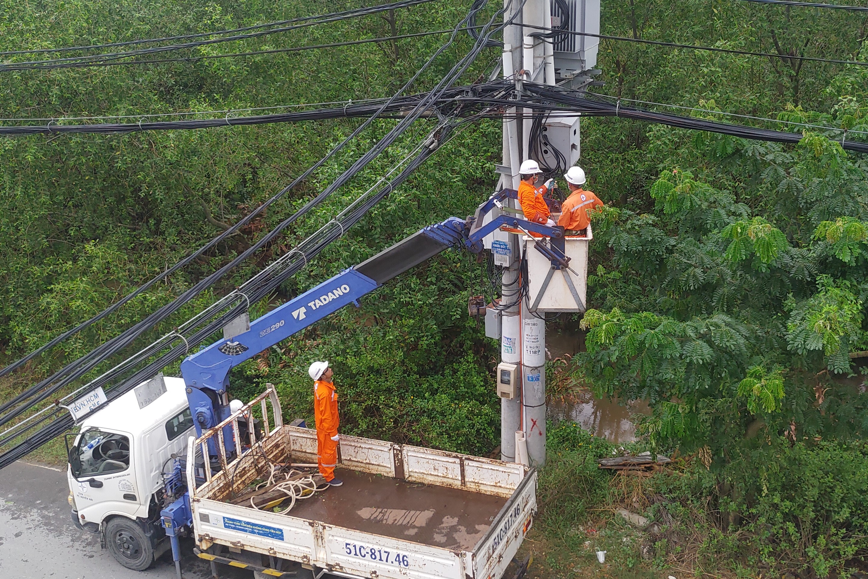 Điện lực TP HCM sẵn sàng các phương án ứng phó với bão Noru