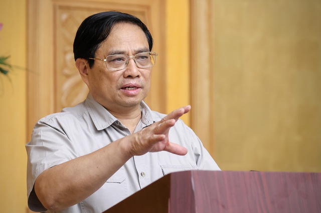 Thủ tướng tiếp tục ra công điện yêu cầu tập trung ứng phó khẩn cấp với bão số 4