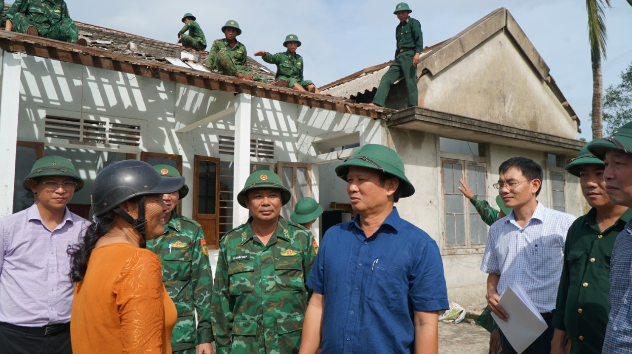 Thừa Thiên Huế khắc phục thiệt hại sau bão Noru