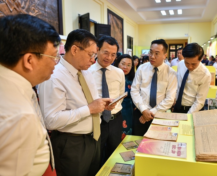 Thực hiện tốt hơn nữa sứ mệnh lưu giữ, truyền bá tri thức