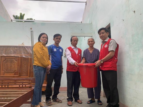 Hỗ trợ khẩn cấp người dân Quảng Nam, Quảng Ngãi bị ảnh hưởng bão Noru
