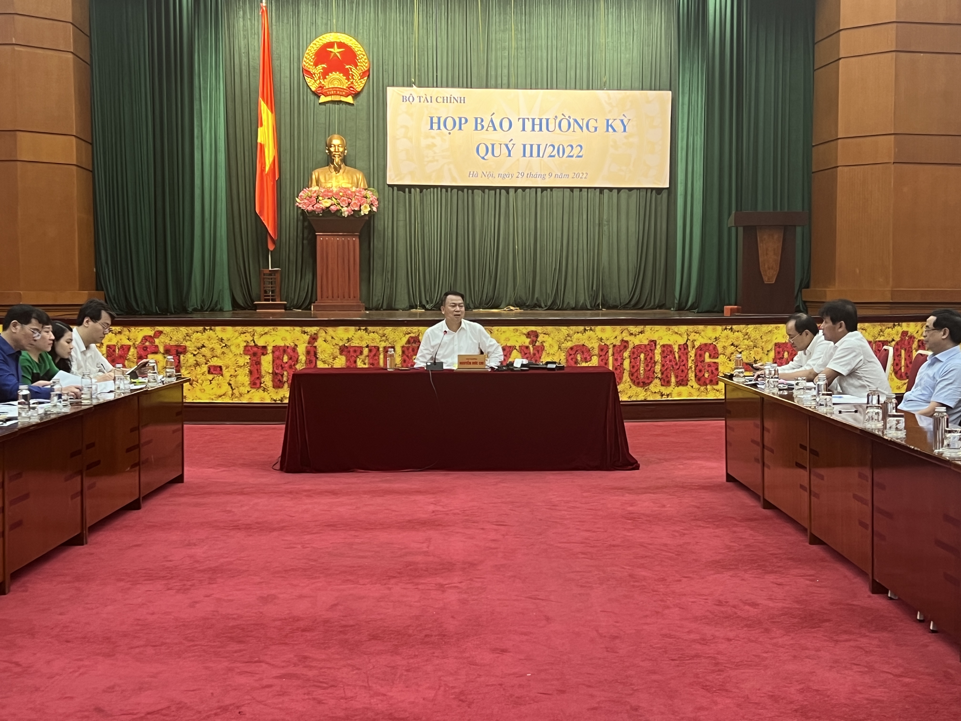 Nhiều khoản thu ngân sách đã vượt dự toán