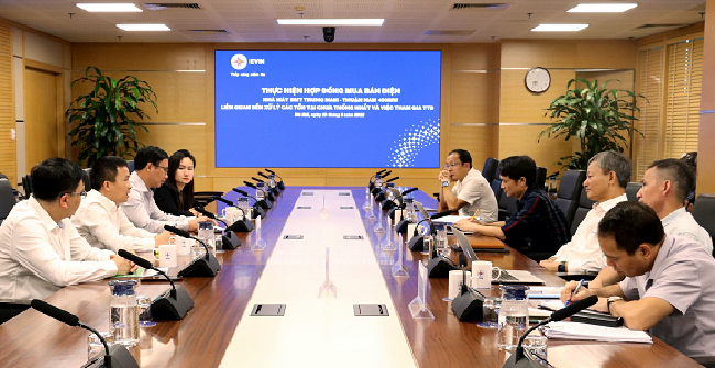 EVN tiếp và làm việc với Trung Nam Group