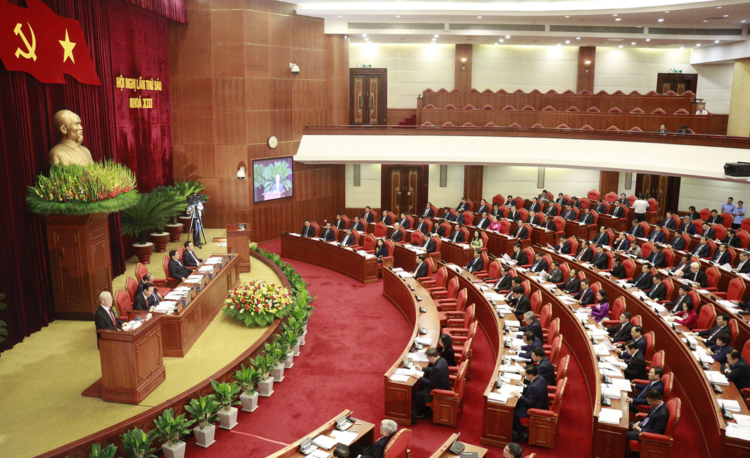 Thảo luận kỹ để xây dựng và hoàn thiện Nhà nước pháp quyền XHCN Việt Nam