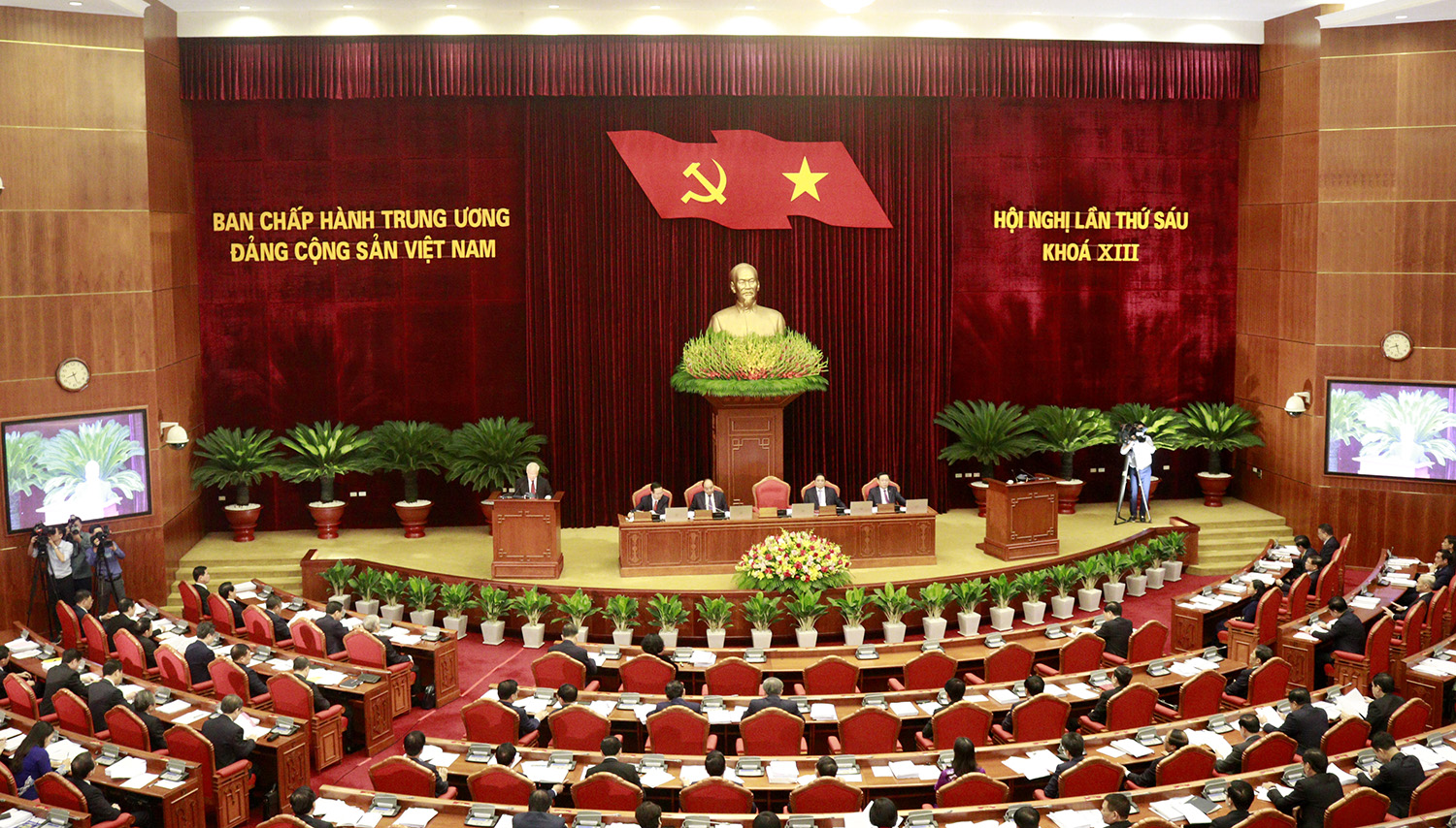 Khai mạc Hội nghị Trung ương 6, khóa XIII
