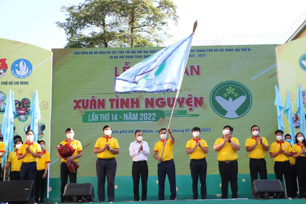 Sôi nổi hoạt động chào mừng 40 năm Ngày truyền thống Thanh niên công nhân