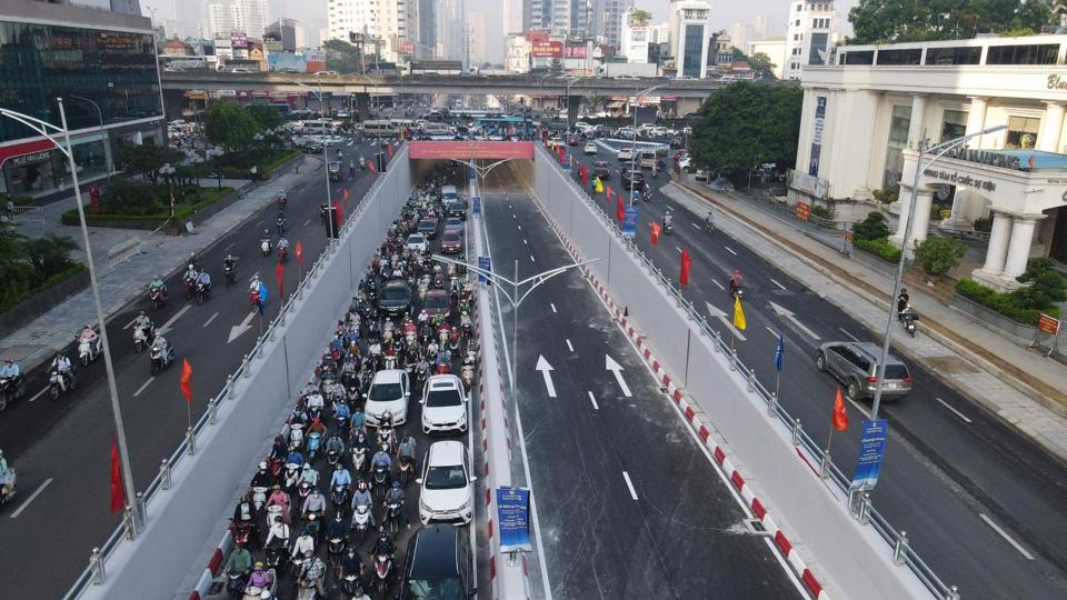 Hà Nội chính thức thông xe hầm chui Lê Văn Lương – Vành đai 3