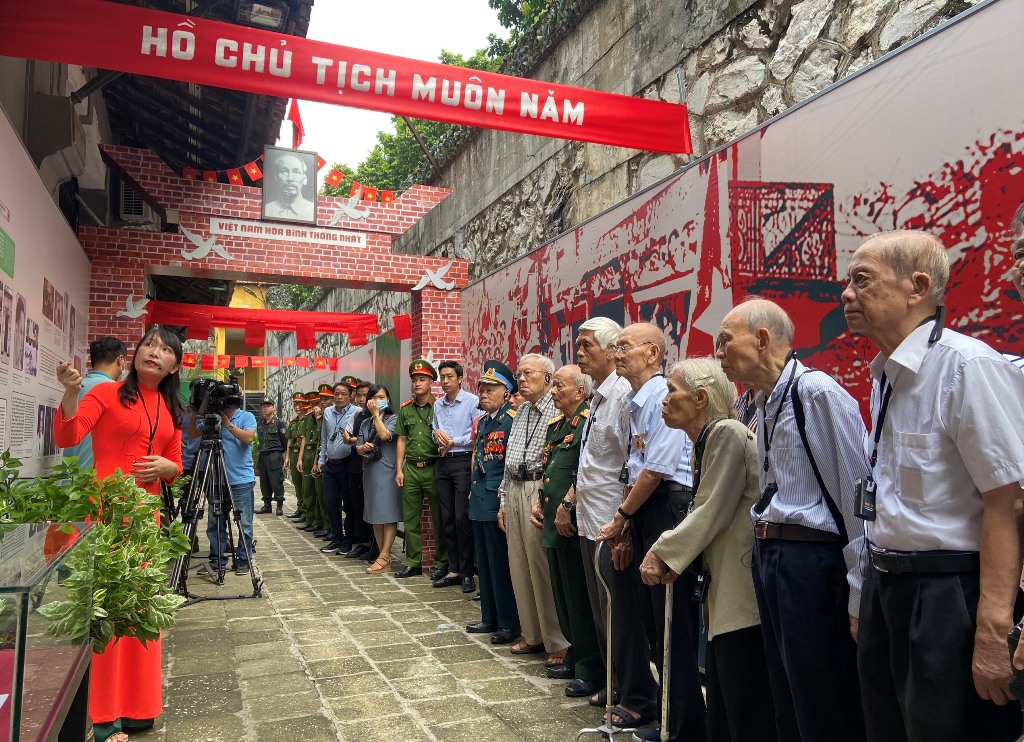 Khúc ca khải hoàn tái hiện chặng đường chiến đấu oanh liệt của quân và dân Thủ đô