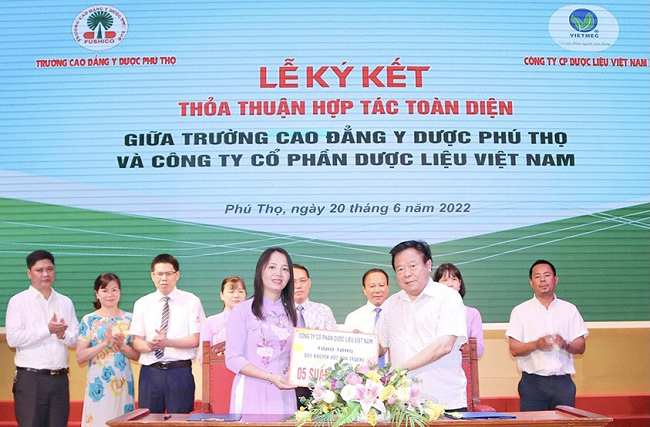Nữ Bí thư tận tụy, năng động, giàu sáng tạo