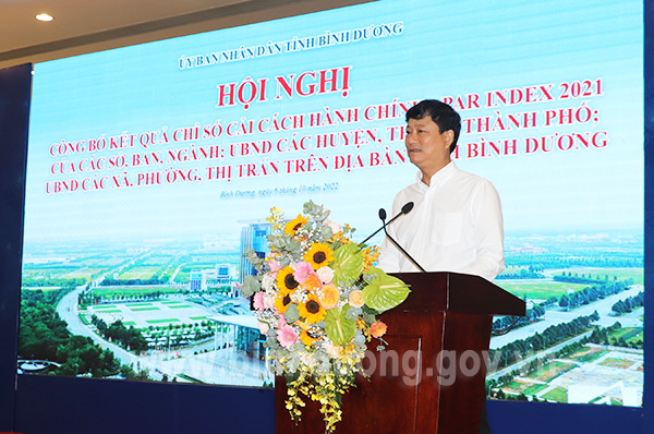 Công tác cải cách hành chính lấy doanh nghiệp và người dân làm trung tâm
