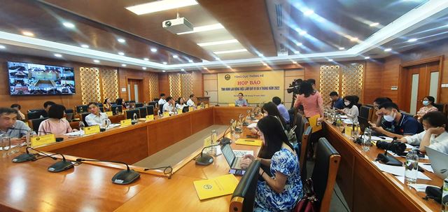 Thị trường lao động tiếp tục phục hồi và phát triển