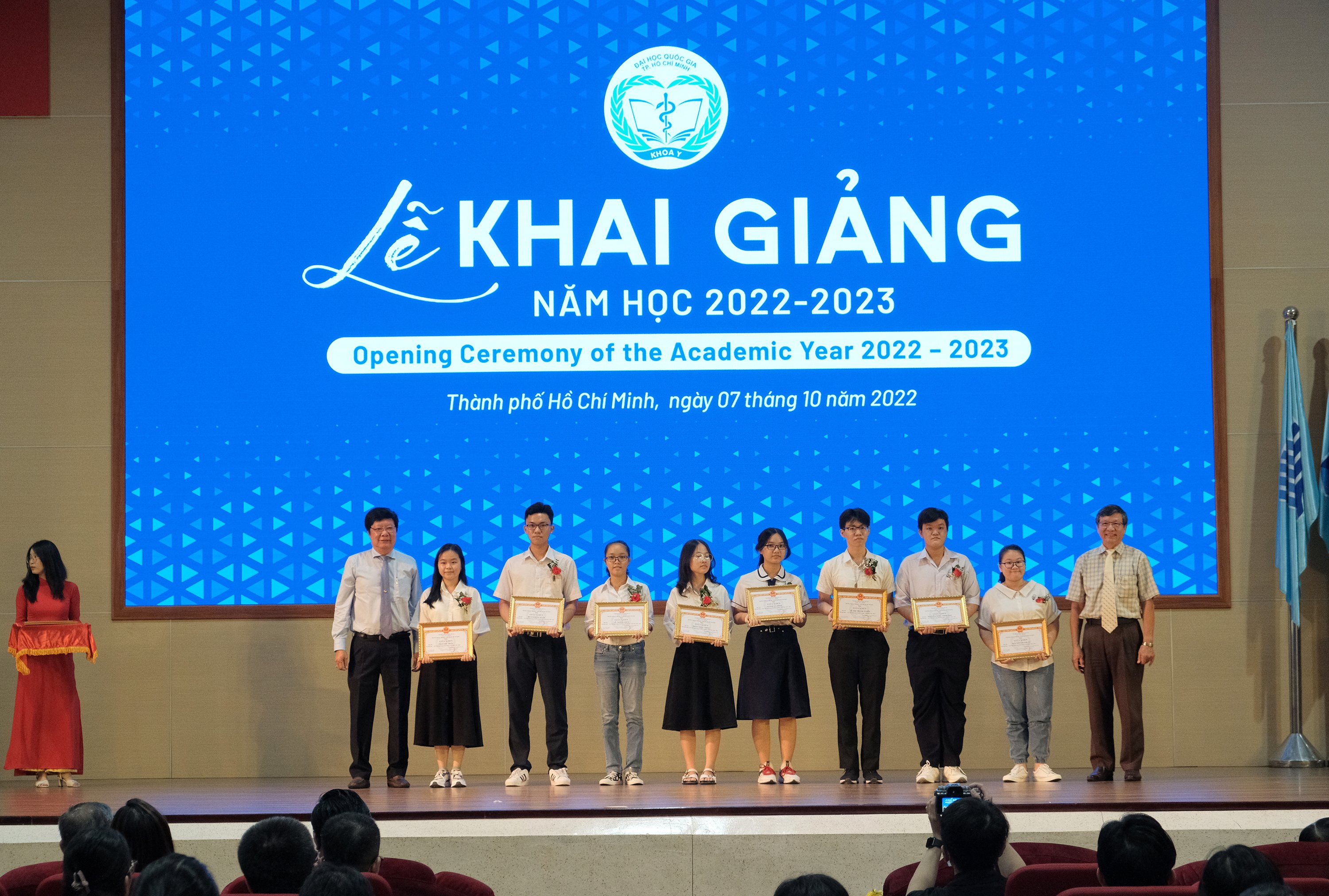 Chung tay giải quyết tình trạng thiếu hụt nhân sự ngành y tế