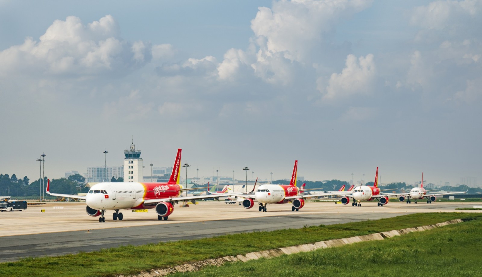 Vi vu khắp chốn cùng Vietjet với giá chỉ 1 010 đồng