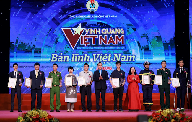 Nhiều tiện ích cho người dân khi thực hiện chuyển đổi số ở một xã thuần nông