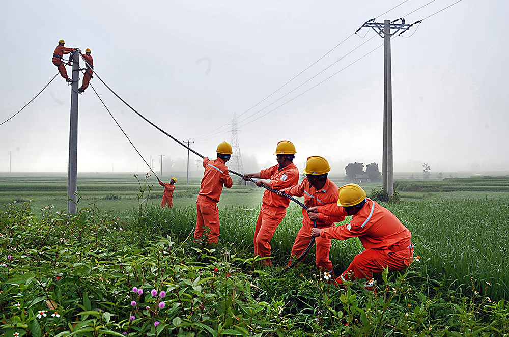 EVN thực hiện tốt sứ mệnh “điện đi trước một bước”