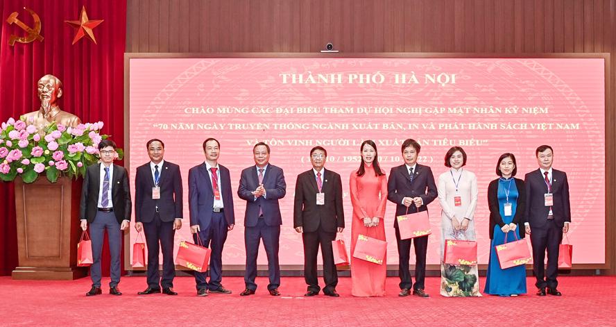 Thành ủy Hà Nội gặp mặt đại biểu ngành Xuất bản, In và Phát hành sách
