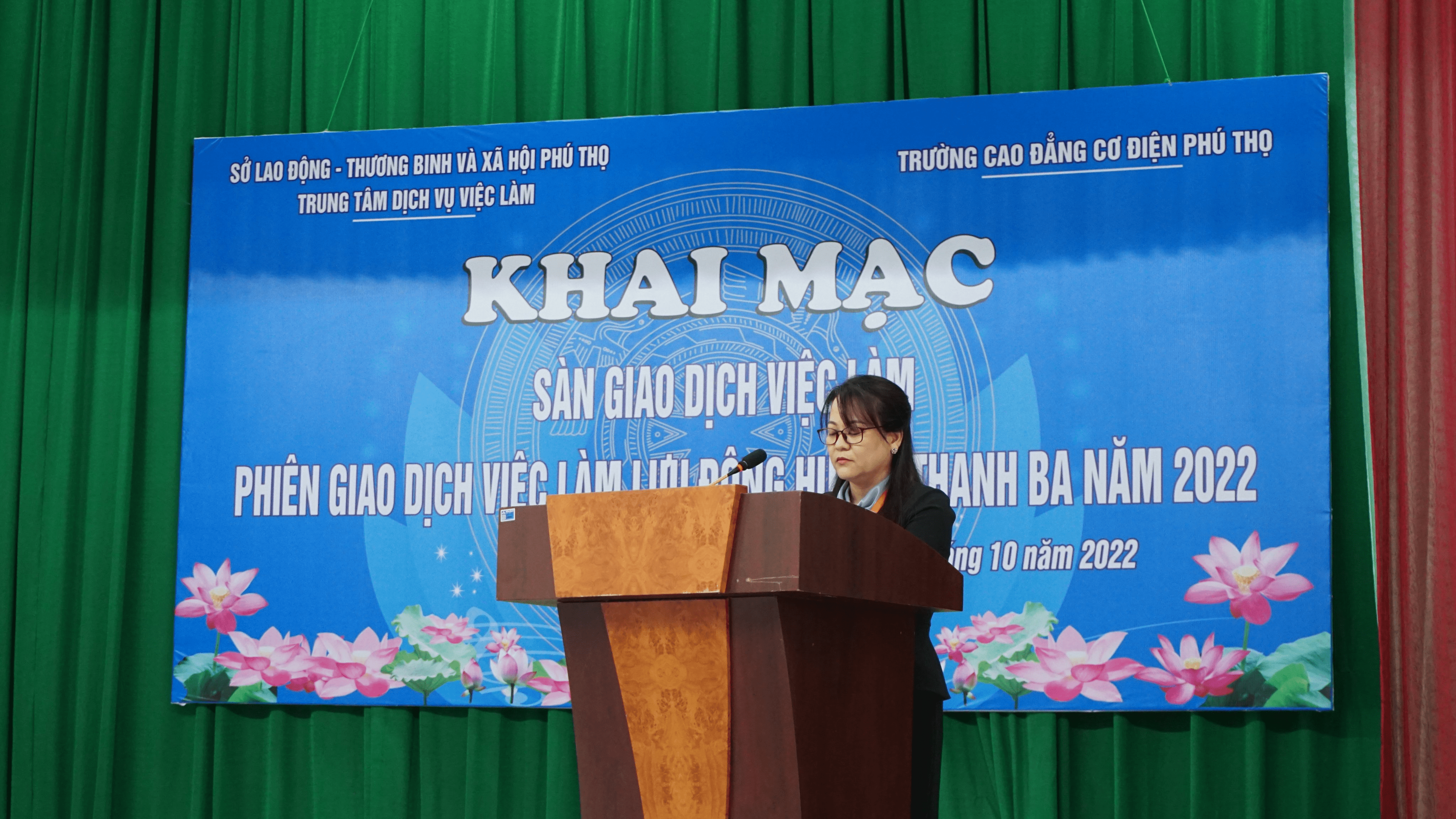 PCEM tổ chức sàn giao dịch việc làm dành cho học sinh, sinh viên của trường