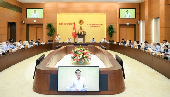 Bảo đảm sự phát triển an toàn, lành mạnh, bền vững của thị trường tiền tệ