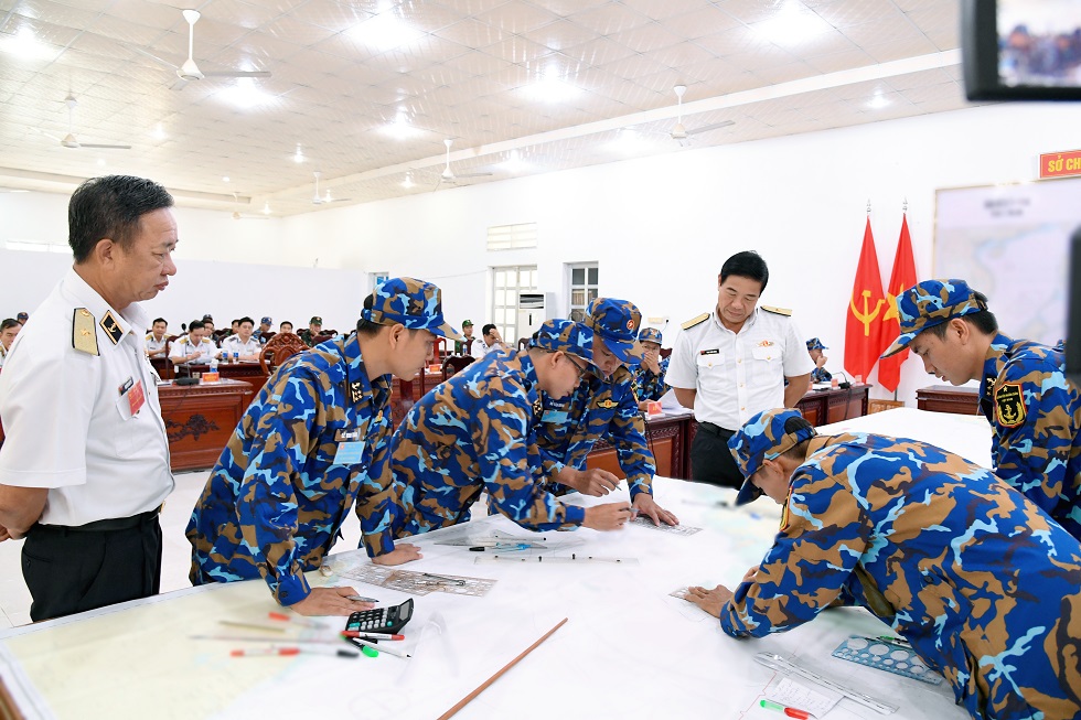 Vùng 5 Hải quân diễn tập chỉ huy, cơ quan 1 bên 2 cấp trên bản đồ