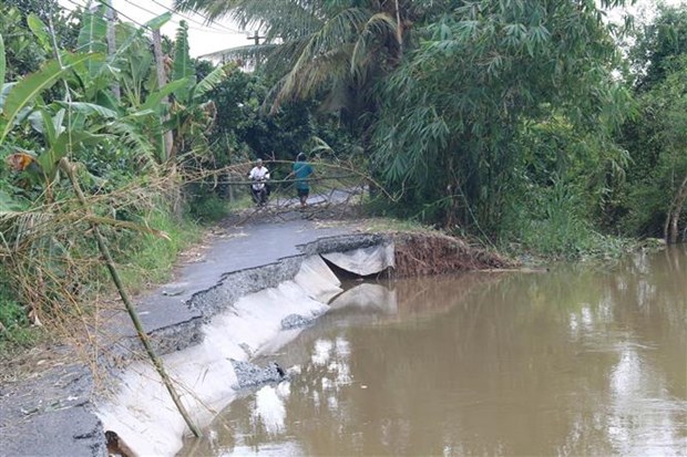 Bờ sông Ba Rày Tiền Giang tiếp tục sạt lở nghiêm trọng